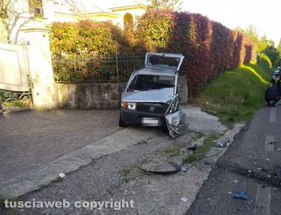 Auto contro auto sulla Cimina