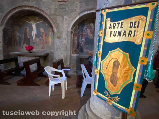 Viterbo - Uno dei gonfaloni della processione del Santissimo Salvatore