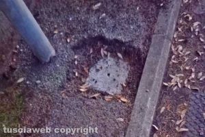 Capodimonte - Buche in via delle Scuole