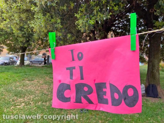 Viterbo - Il sit in delle associazioni in piazza della Rocca