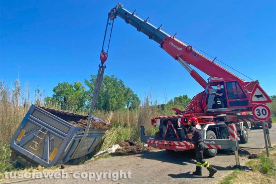 Viterbo - Incidente mortale in strada Montarone a Castel d'Asso