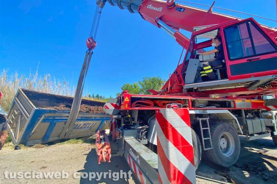 Viterbo - Incidente mortale in strada Montarone a Castel d'Asso