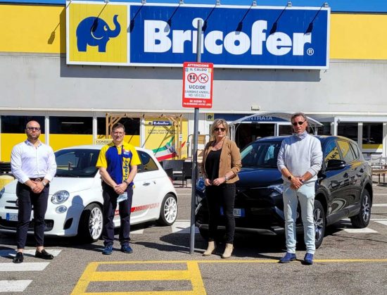 Viterbo - Cartelli contro gli abbandoni - Perlorca e De Angeli