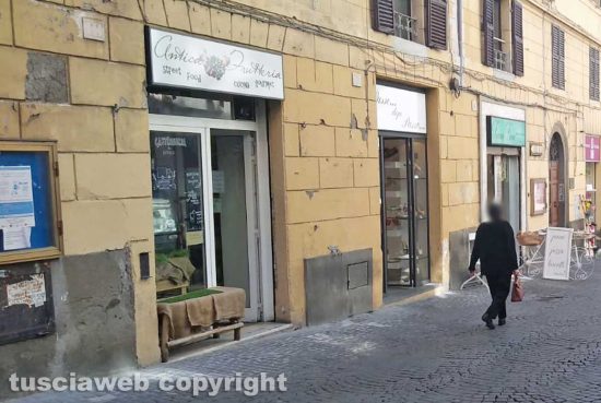 Viterbo - L'Antica frutteria in via Roma