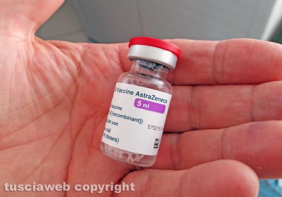 Montefiascone - Il centro vaccini anti Covid a "Le Guardie" - Il vaccino AstraZeneca