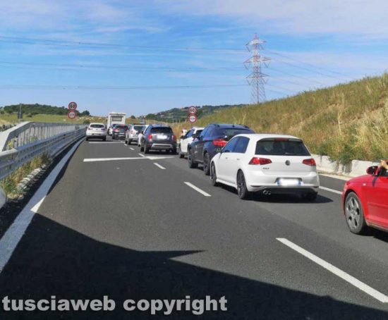 Monte Romano - Traffico interrotto per gara ciclistica