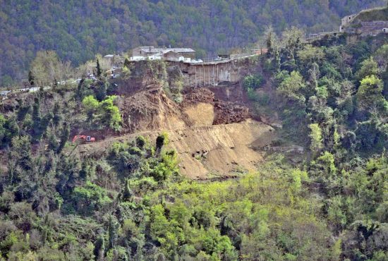 Civita di Bagnoregio - Lo smottamento del terreno che ha ceduto sotto il ristorante