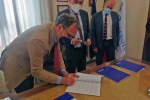 Viterbo - La firma del protocollo tra Unitus e Garante