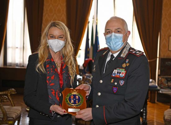 La sottosegretaria Stefania Pucciarelli e il generale Teo Luzi