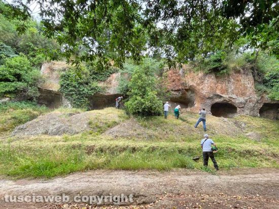 Viterbo - La Fai Cisl pulisce Castel d'Asso