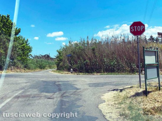 Viterbo - Castel d'Asso - Lo Stop all'incrocio tra le strade Montarone e Ponte del diavolo