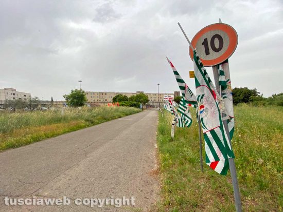 Viterbo - La protesta della Fns Cisl davanti al carcere di Mammagialla