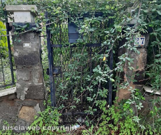 Tarquinia - L'abitazione nel degrado a via Quintiana