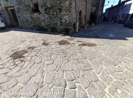 Viterbo - Il lastricato di Roccalvecce
