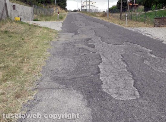 Montefiascone - Buche sulla Commenda