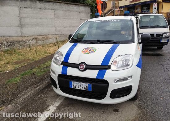 Montefiascone - Il senso unico in via Aldo Moro - Sul posto la polizia locale