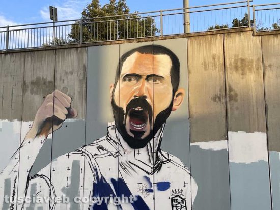 Viterbo - Il murale dedicato a Leonardo Bonucci