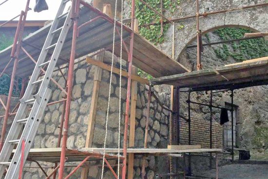 Bassano in Teverina - I lavori di recupero dell'arco