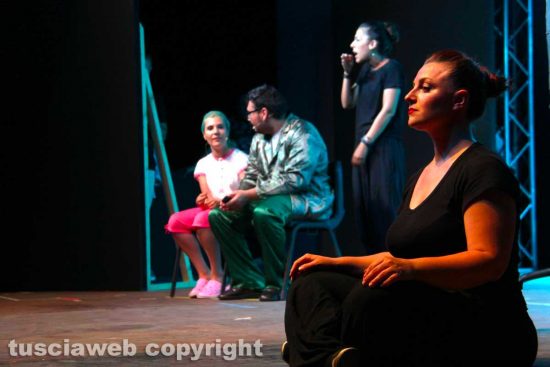 Nepi - Rocca dei Borgia - Lo spettacolo teatrale "A un metro da te... priciso, priciso"