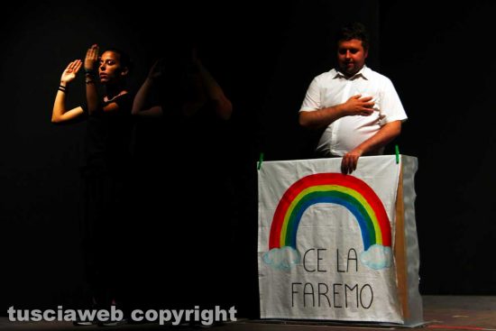 Nepi - Rocca dei Borgia - Lo spettacolo teatrale "A un metro da te... priciso, priciso"