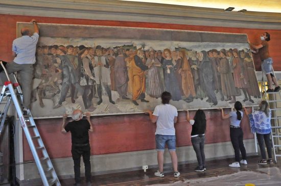 Viterbo - La tela "lo sposalizio della Vergine" di Pietro Vanni è tornata a palazzo dei Priori dopo il restauro