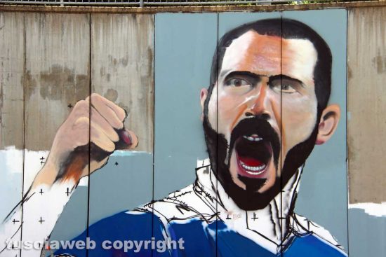 Viterbo - Tangenziale ovest - Il murales dedicato a Leonardo Bonucci