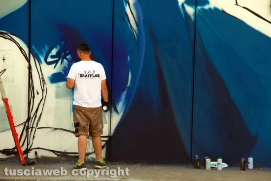 Viterbo - Tangenziale ovest - Il murales dedicato a Leonardo Bonucci