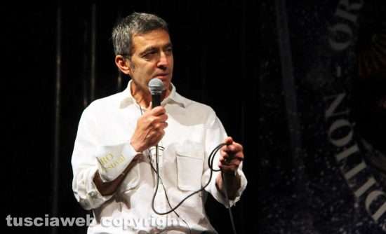 Caprarola - Caffeina Oro Festival - Il direttore artistico Giorgio Renzetti