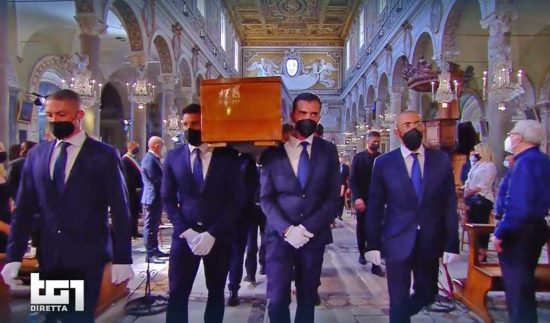 Roma - I funerali di Raffaella Carrà