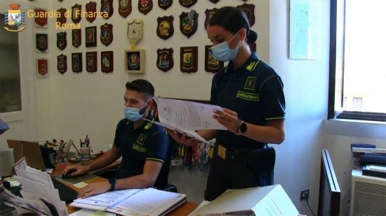 Roma - Guardia di finanza - mascherine al posto di quelle chirurgiche alla protezione civile