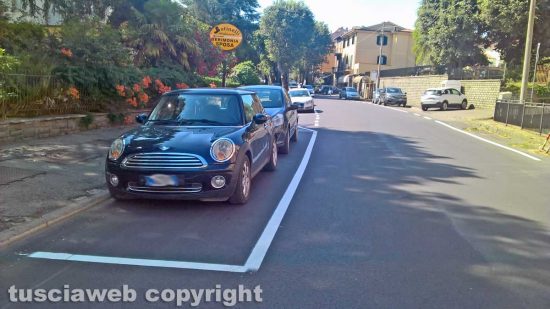 Montefiascone - Il senso unico in via Dante Alighieri