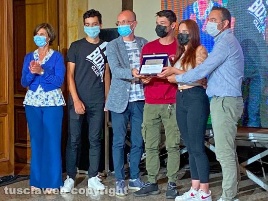Viterbo - Raffael - Gli studenti dell'Itt Leonardo Da Vinci
