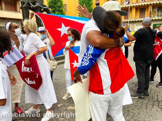 Viterbo - La manifestazione di solidarietà per Cuba
