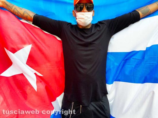 Viterbo - La manifestazione di solidarietà per Cuba