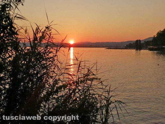 Tramonto sul lago di Bolsena