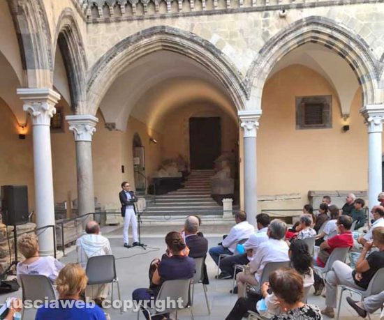 Tarquinia - Inaugurazione della mostra "Il dono della natura"