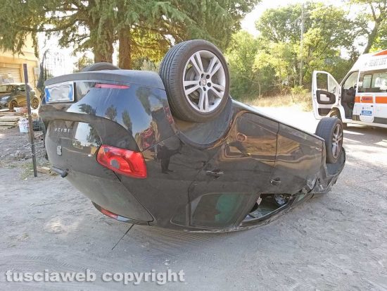 Montefiascone - L'incidente sulla strada provinciale 127