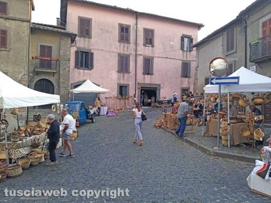 Montefiascone - San Bartolomeo - La fiera dei canestri