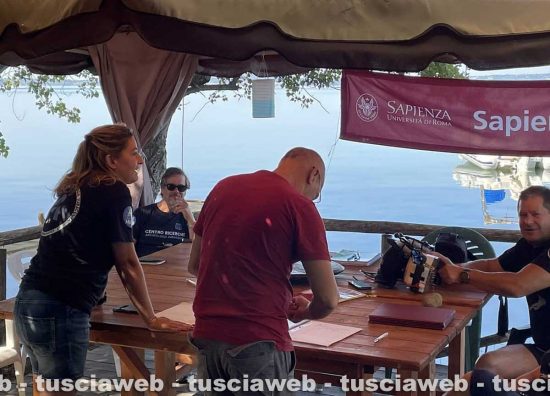 Lago di Bolsena - Gli archeo-sub si preparano alle immersioni