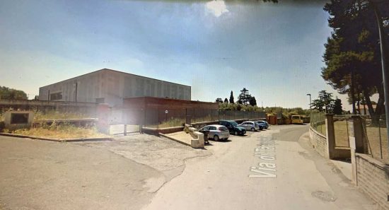 Canino - la foto del parcheggio in via Tarquinia vista da Google maps