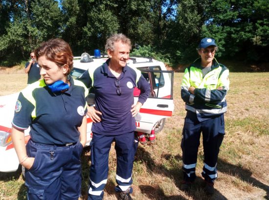 Acquapendente - I volontari della protezione civile che hanno ritrovato l'uomo scomparso