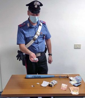 Rieti - 60enne arrestato per droga - Il materiale sequestrato