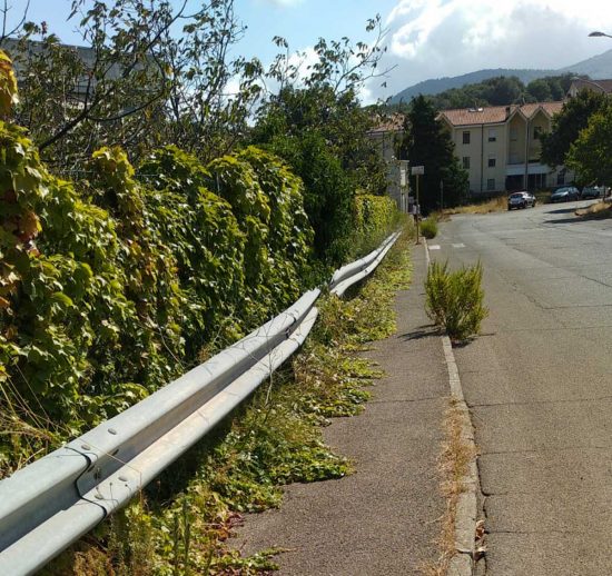 Bagnaia - Via Sant'Anna - Marciapiedi impraticabili