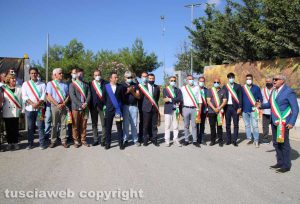 Viterbo - La protesta dei sindaci alla discarica