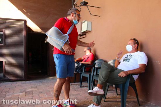 Viterbo - Palazzo dei priori - Facchini in comune