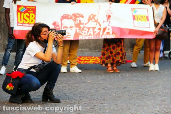 Viterbo - La manifestazione dell'Usb in piazza della Repubblica