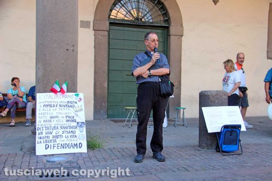 Viterbo - Manifestazione contro il green pass - Monsignor Alfredo