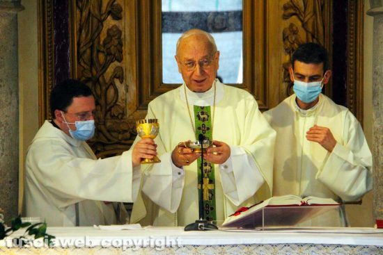 Viterbo - Santa Maria delle Farine - Il vescovo Lino Fumagalli