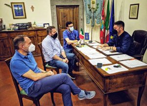 Rave party al lago di Mezzano - La delegazione di Forza Italia in visita al comune di Valentano