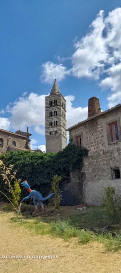 Viterbo - La mostra "Dinosauri in città"